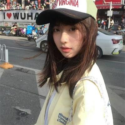 风吹云动星不动 海报